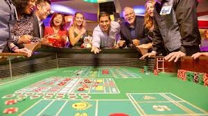 superwin323 mobile app interface showing live casino tables and sportsbook on Android phone
